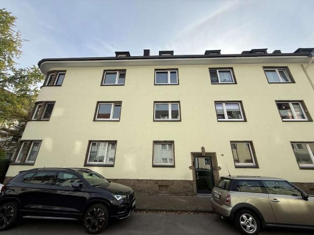 Große 2 Zimmer Dachgeschosswohnung in guter Lage