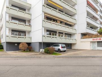 Große 2 Zimmer Mietwohnung mit Balkon und separater Küche!