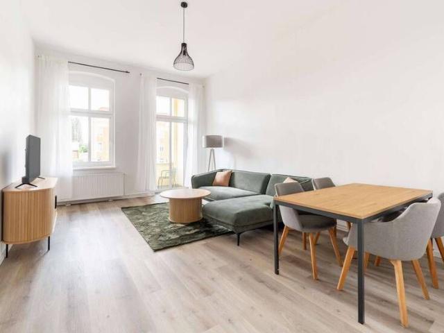 Große 2 Zimmer Wohnung in Pankow voll möbliert