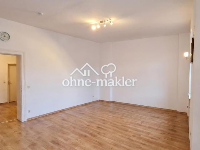 Große 2 Zimmer Wohnung mit Einbauküche im Erdgeschoss