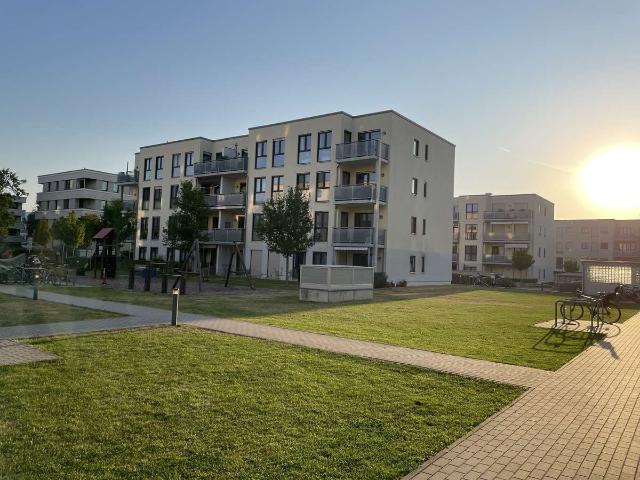 Große 2 Zimmer Wohnung mit sonniger Terrasse