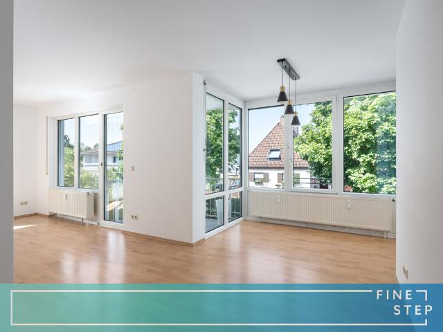 Große 2 Zimmer Wohnung mit viel Licht und Weite