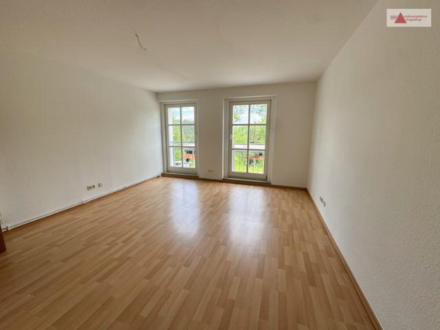 Große 2 Raum Wohnung in Krankenhausnähe in Erlabrunn