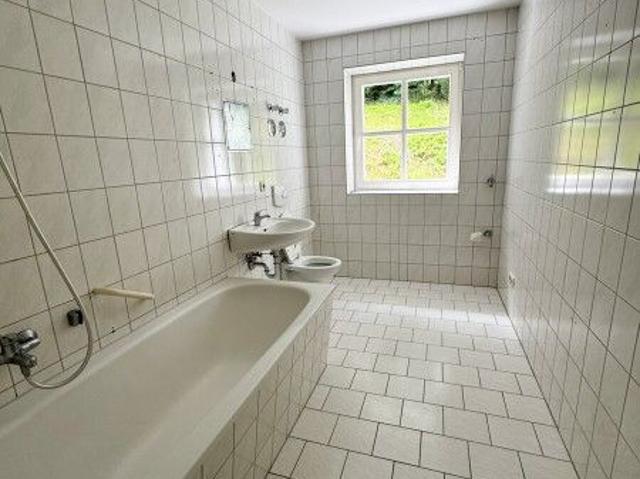 Große 2 Raum Wohnung in Krankenhausnähe in Erlabrunn
