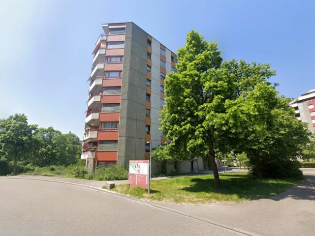 Grosse 7.5 Zimmer Wohnung im beliebten Holenacker Quartier