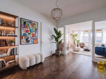 Große 7 Zimmer Wohnung im obersten Stock – Budé