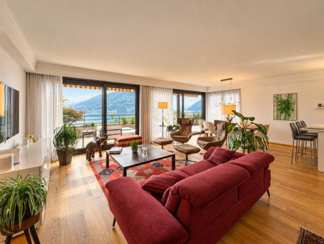 Große 4,5 Zimmer Wohnung mit Blick auf den See in Paradiso