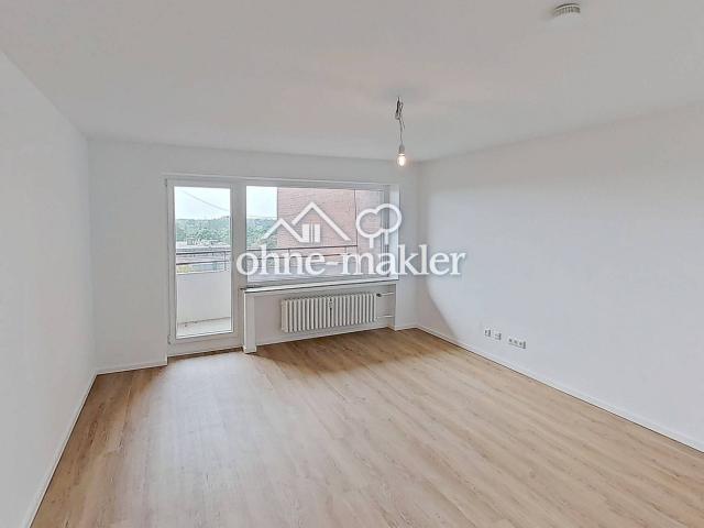Große 4 Zi. Whg. mit BALKON und Wannenbad in Lübeck Buntekuh