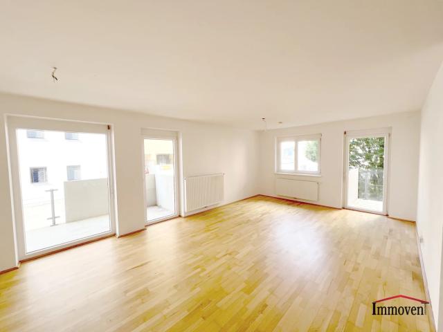 Große 4 Zimmerwohnung mit zwei Freiflächen!