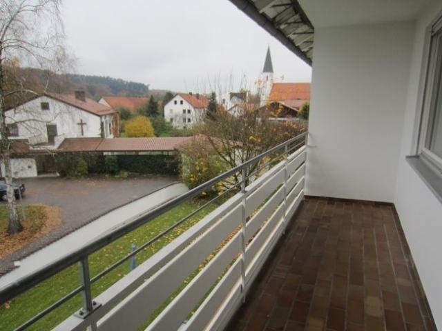 Große 4 Zimmerwohnung mit Balkon