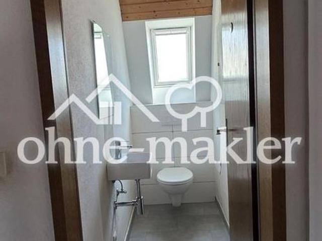 Große 4 Zimmer Dachgeschosswohnung in Pforzheim Brötzingen, ca. 110 m², saniertes Mehrfamilienhaus