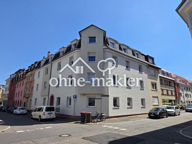 Große 4 Zimmer Dachgeschosswohnung in Pforzheim Brötzingen, ca. 110 m², saniertes Mehrfamilienhaus