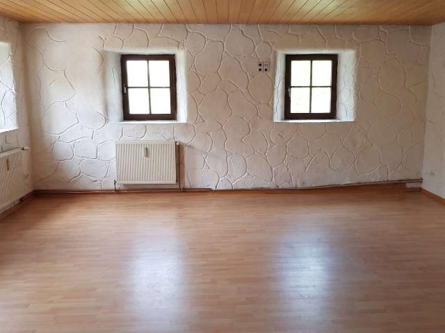 Große 4 Zimmer Erdgeschosswohnung mit EBK und TERRASSE im idyllischen Sachsbach