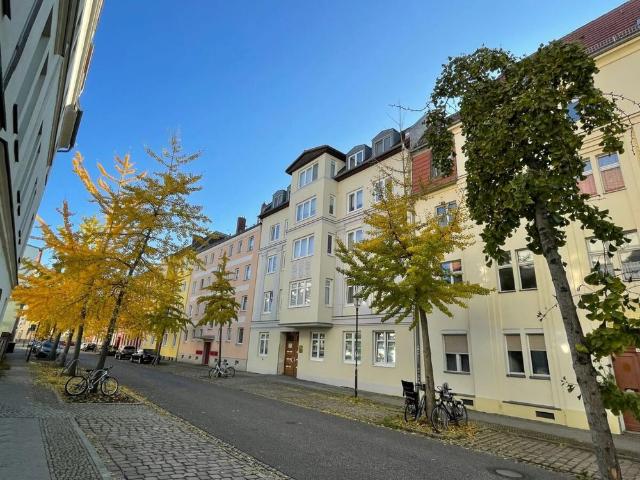 Große 4 Zimmer Wohnung in Bahnhofsnähe