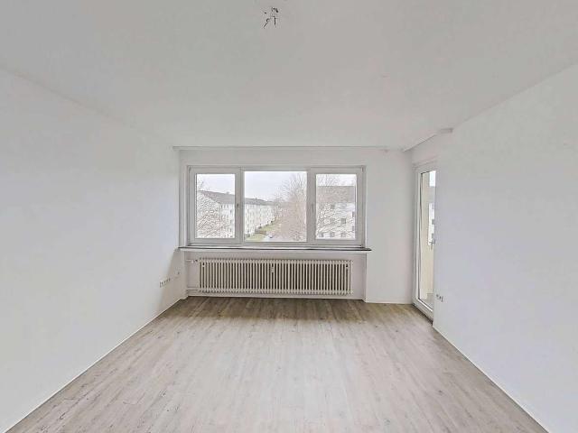 Große 4 Zimmer Wohnung mit BALKON und viel Platz für jedes Familienmitglied