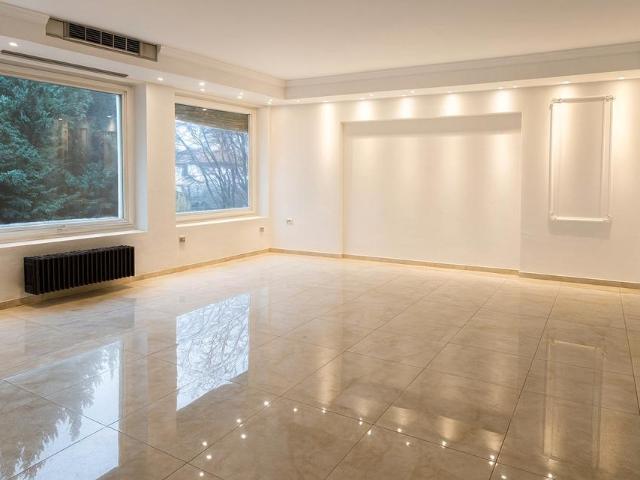 Große 4 Zimmer Wohnung mit Garage + Büro als Packet