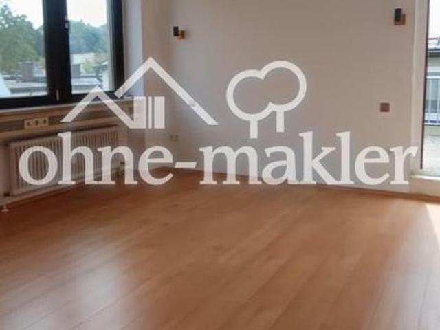 3,5 Zi. Wohnung o. Büro mit Dachterrasse in bester Lage mit Stellplatz