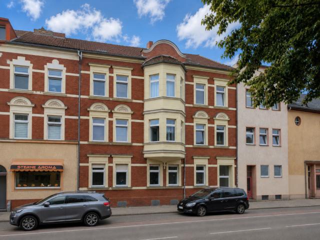 Große 4 Raum Wohnung im Erdgeschoss!