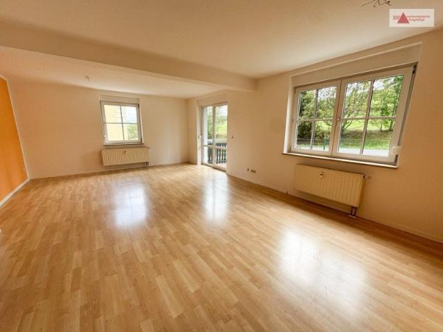 Große 4 Raum Wohnung mit EBK und 2 Balkonen in beliebter Wohnlage von Schwarzenberg Neuwelt