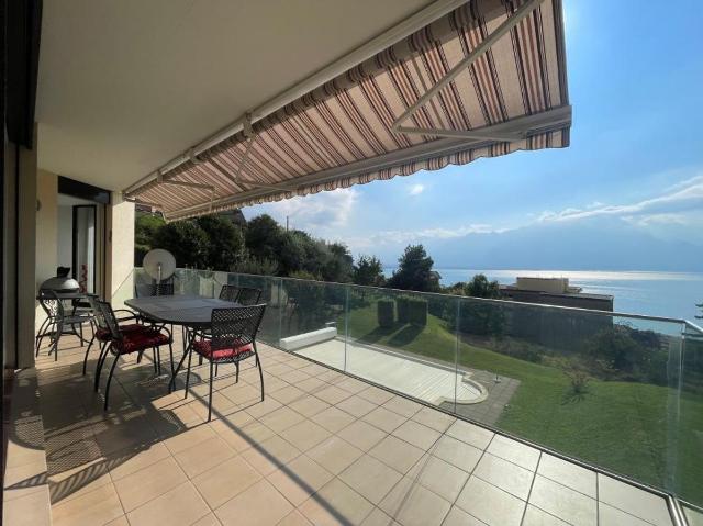 GROSSE 5,5 ZIMMER WOHNUNG MIT DEN ANNEHMLICHKEITEN EINER VILLA UND EINEM WUNDERSCHÖNEN PANORAMABLICK
