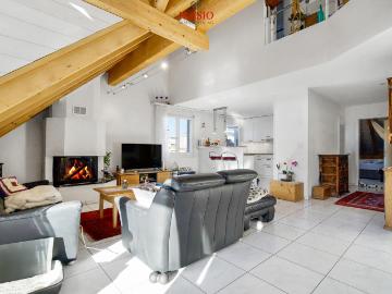 Grosse 5.5 Zimmer Duplexwohnung mit Lift an bester Lage