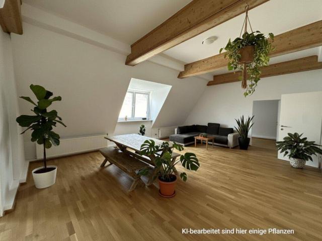 Große 5 Zimmer im frisch ausgebauten Dachgeschoss mit DG Terrasse!