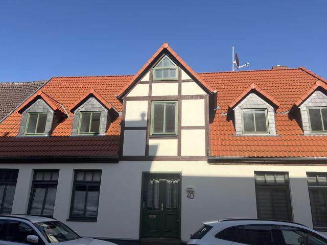große 6 Raum Wohnung mit Wohnküche & Tageslichtbad, Abstellraum, Stellplätze