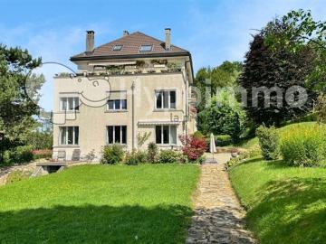 Grosses Rendite Apartment in Herrenhaus mit Garten