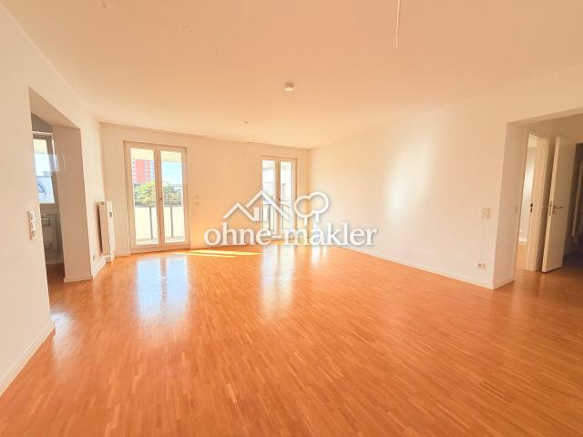 Große, bezugsfreie 3 Zimmer Neubauwohnung mit geräumigem Balkon