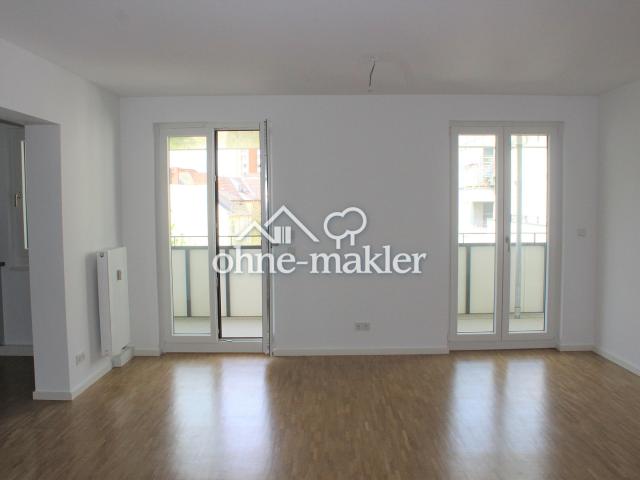 Große, bezugsfreie 3 Zimmer Neubauwohnung mit geräumigem Balkon