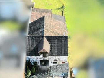 Große Gewerbehalle KFZ Stellplatz mit 450m² + 1.850m² Wiese