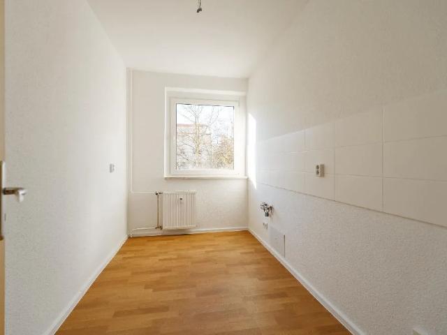 Große geräumige 3 Raumwohnung in Thekla