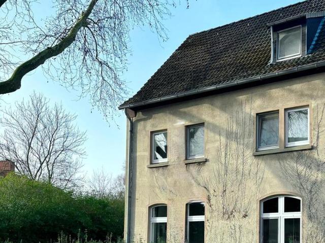 Große Doppelhaushälfte