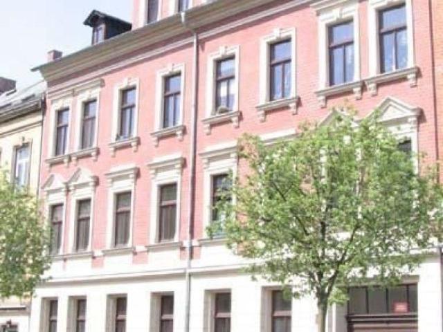 Große DG 2 Zimmer mit Einbauküche, Laminat in Topplage zum Toppreis! Stellplatz mgl