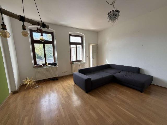 Große Drei Raum Wohnung in zentraler Lage