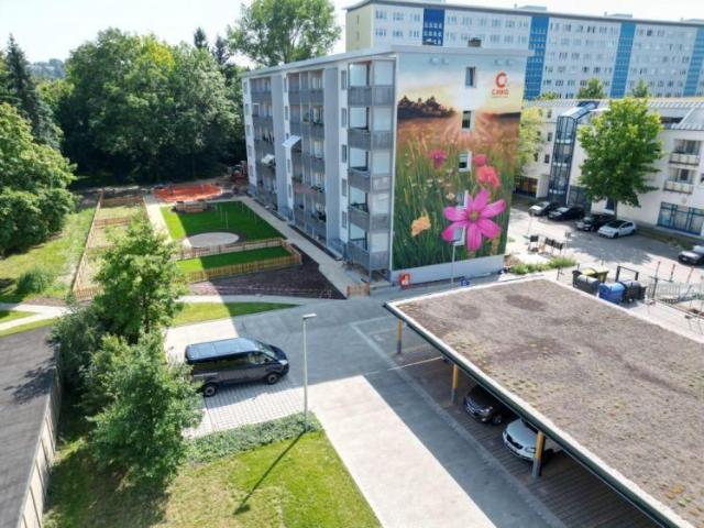 Große Dusche / Balkon / Sehr schick