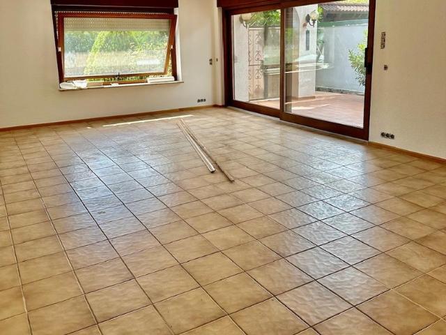 Große EG Wohnung in Ettlingen Bruchhausen