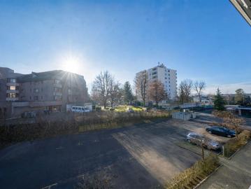 Lachen, March, Kanton Schwyz - Balkon, Parkplatz