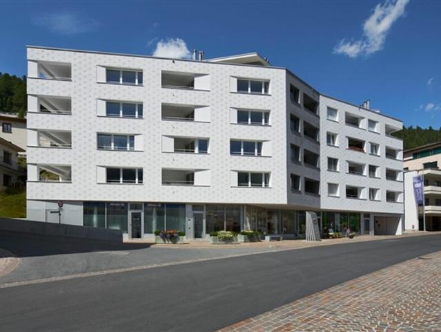 Grosse Erstwohnung in Central St. Moritz Bad