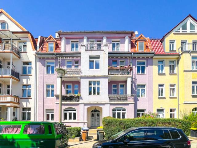 Große Etagenwohnung mit 2 Balkonen in Erfurt Daberstedt