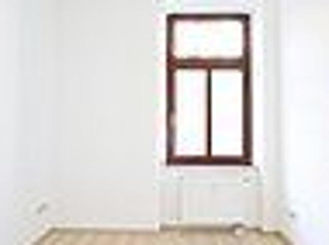 Große Küche + TAGESLICHTBAD mit WANNE/DUSCHE SÜDBALKON