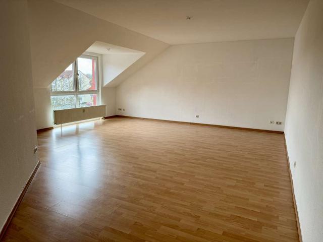 Große Helle 3 Zimmer Dachgeschoss Wohnung im Hopfengarten