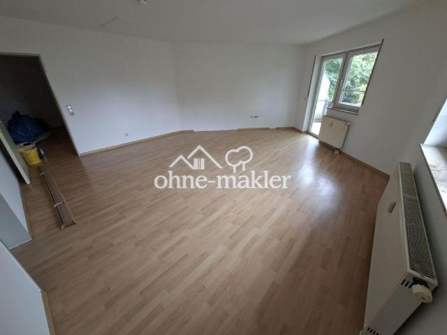 Große helle 3 Zimmer Wohnung, 88 m², im Herzen von KIST privat zu vermieten