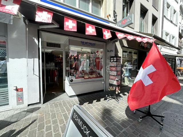 GROSSE LAUFKUNDSCHAFT AN ZENTRALER LAGE