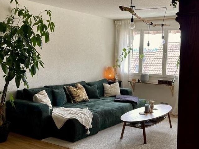 Grosse, lichtdurchflutete Wohnung mit Weitblick in Wettswil am Albis Voll möbliert befristet für 1 Jahr