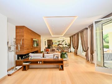 Große Luxuswohnung mit Garten im Collina d'Oro Resort