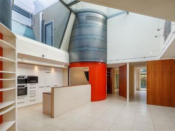 Grosse, moderne 6.5 Zimmer Wohnung