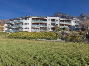 Große moderne Wohnung in einer charmanten Wohngegend