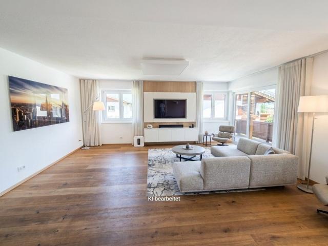 Große Moderne Maisonetten Wohnung mit Haus Feeling in Top Lage