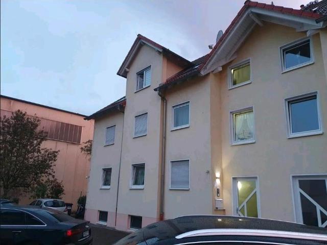Große Maisonette Wohnung mit eigenem Garten in HU Steinheim